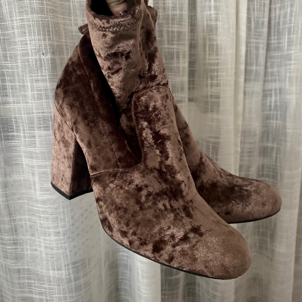 Steve Madden Gaze Velvet Ankle Boots